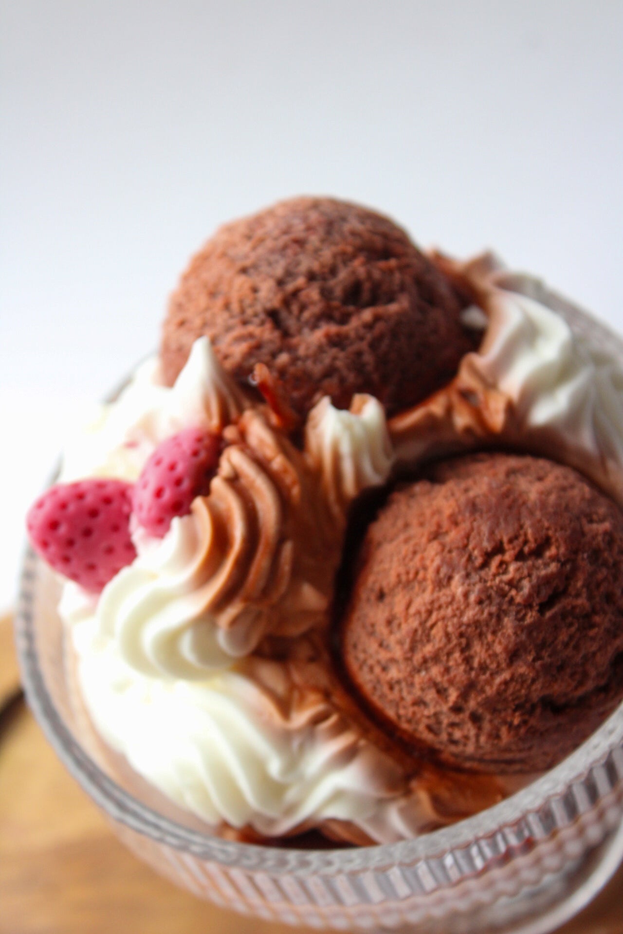 Eisbecher Schoko Erdbeere